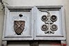 Stemmi, emblemi palazzo Papafava di via Marsala